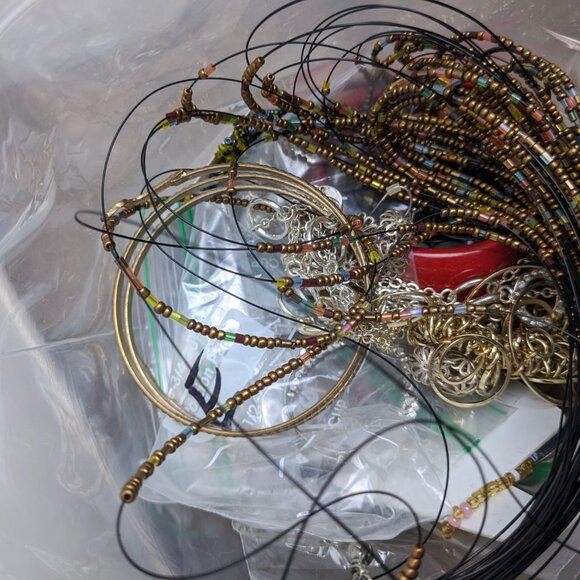 Jewelry Lot 4+ lbs 1141 Wearable Sellable Mystery Lot Free Shipping - Picture 2 of 6